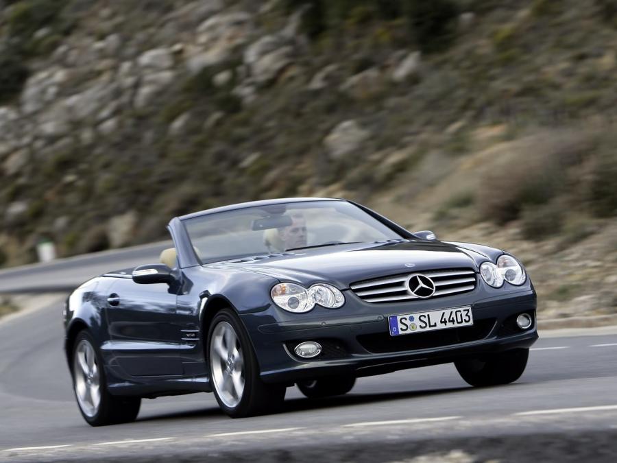  Mercedes-Benz SL600 2006 года  (фото 21 из 24)